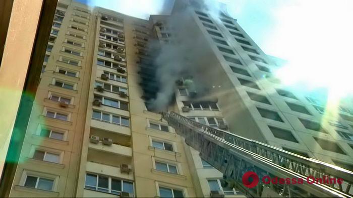 Одесские спасатели просят полтора миллиона на ремонт 30-метровой пожарной лестницы