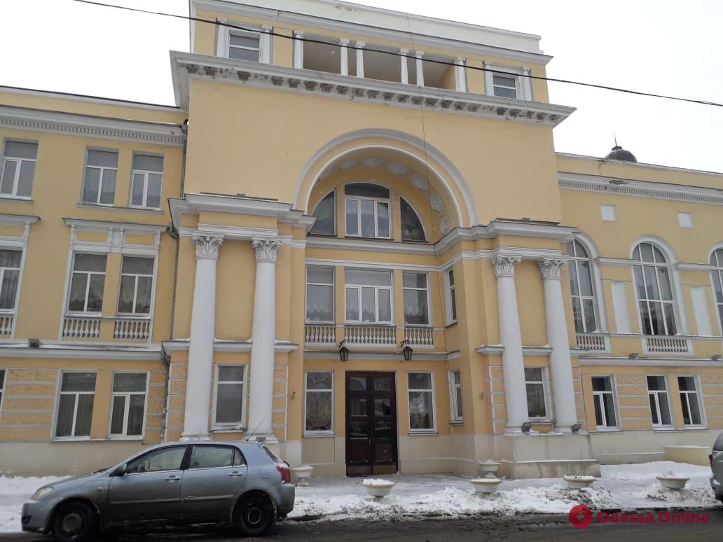 В Одесском горсовете заявили, что нельзя допустить закрытия школы Столярского