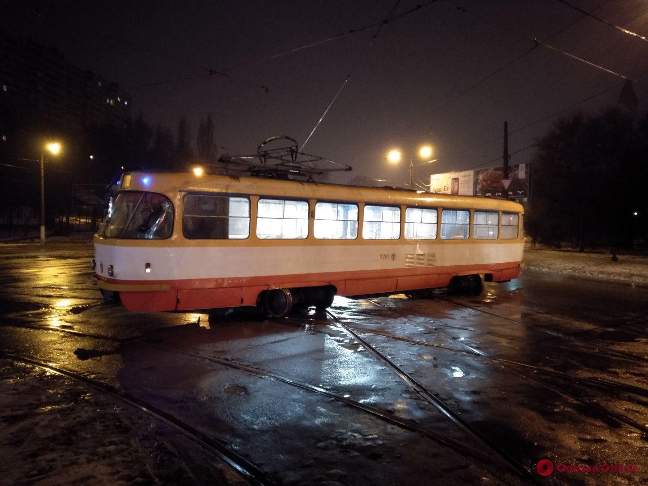 В Одессе трамвай сошел с рельсов