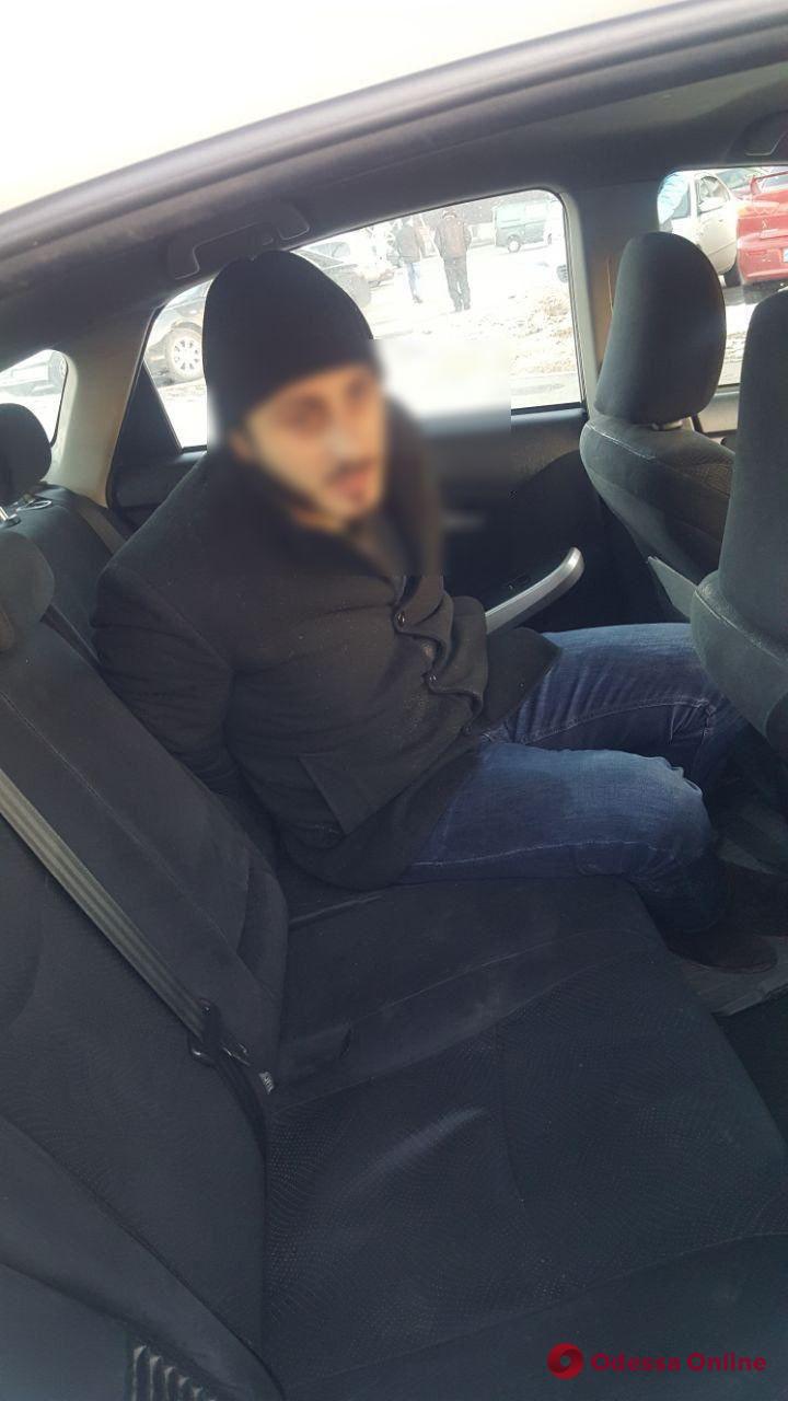 Вырвали сумку из авто: в Одессе с погоней задержали грузинских грабителей-рецидивистов