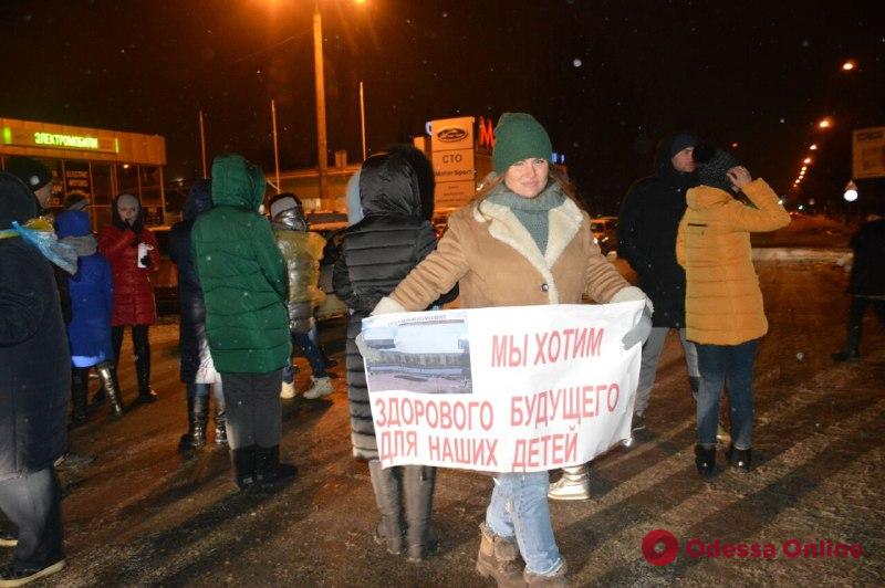 Одесситы перекрыли дорогу — протестуют против казино