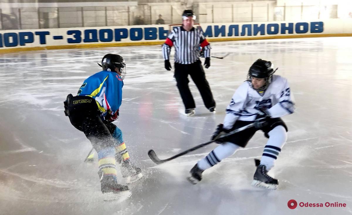 Одесские хоккеисты сыграли четыре матча за четыре дня