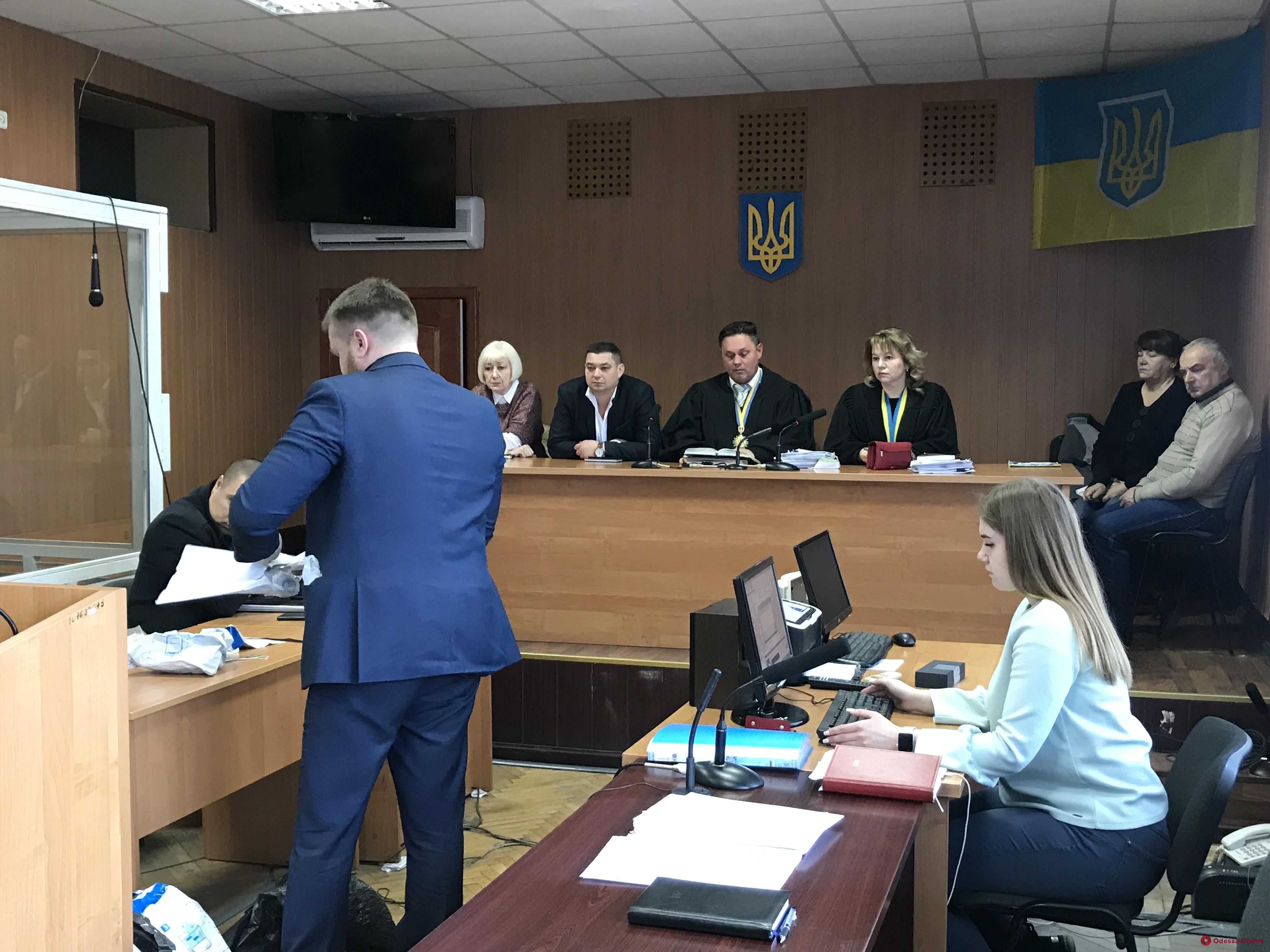 Убийство в Одесском СИЗО: суд приступил к изучению вещдоков