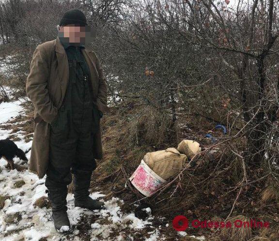 Расставлял ловушки для животных: в Одесской области поймали очередного браконьера