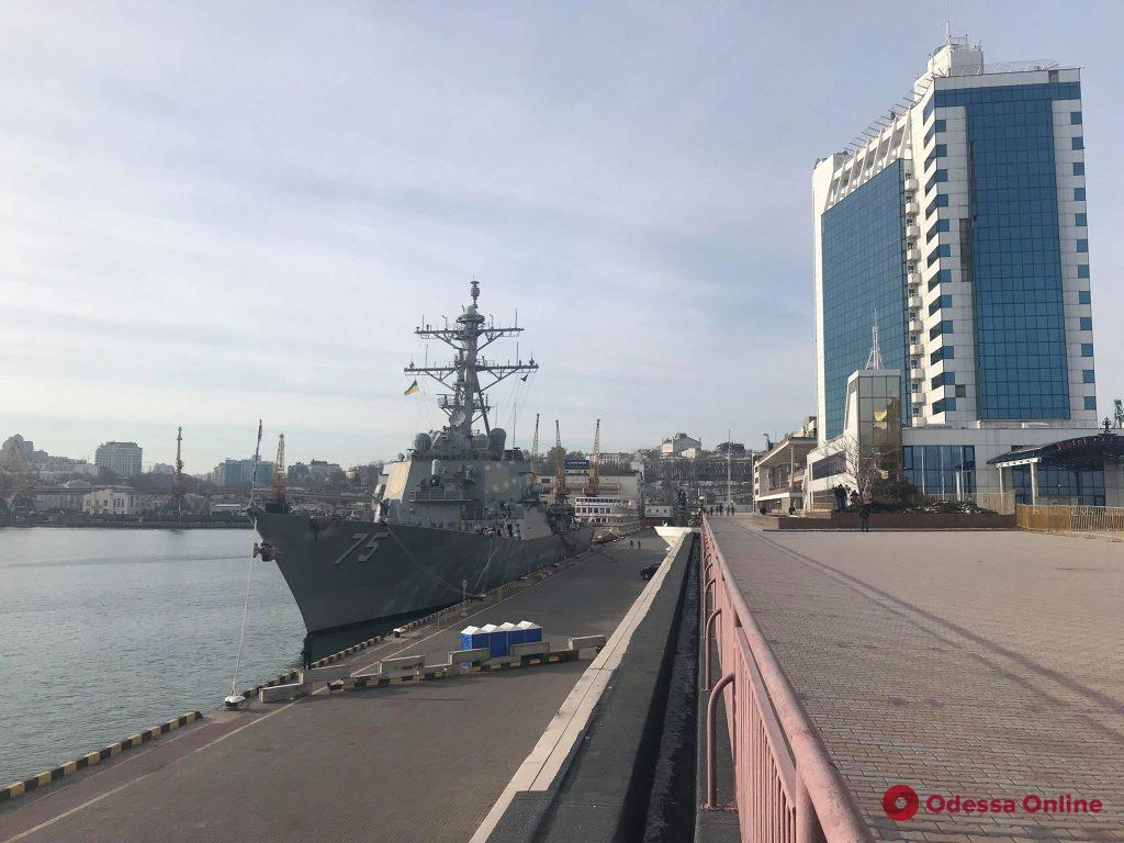 В Одесский порт зашел эсминец «Дональд Кук»