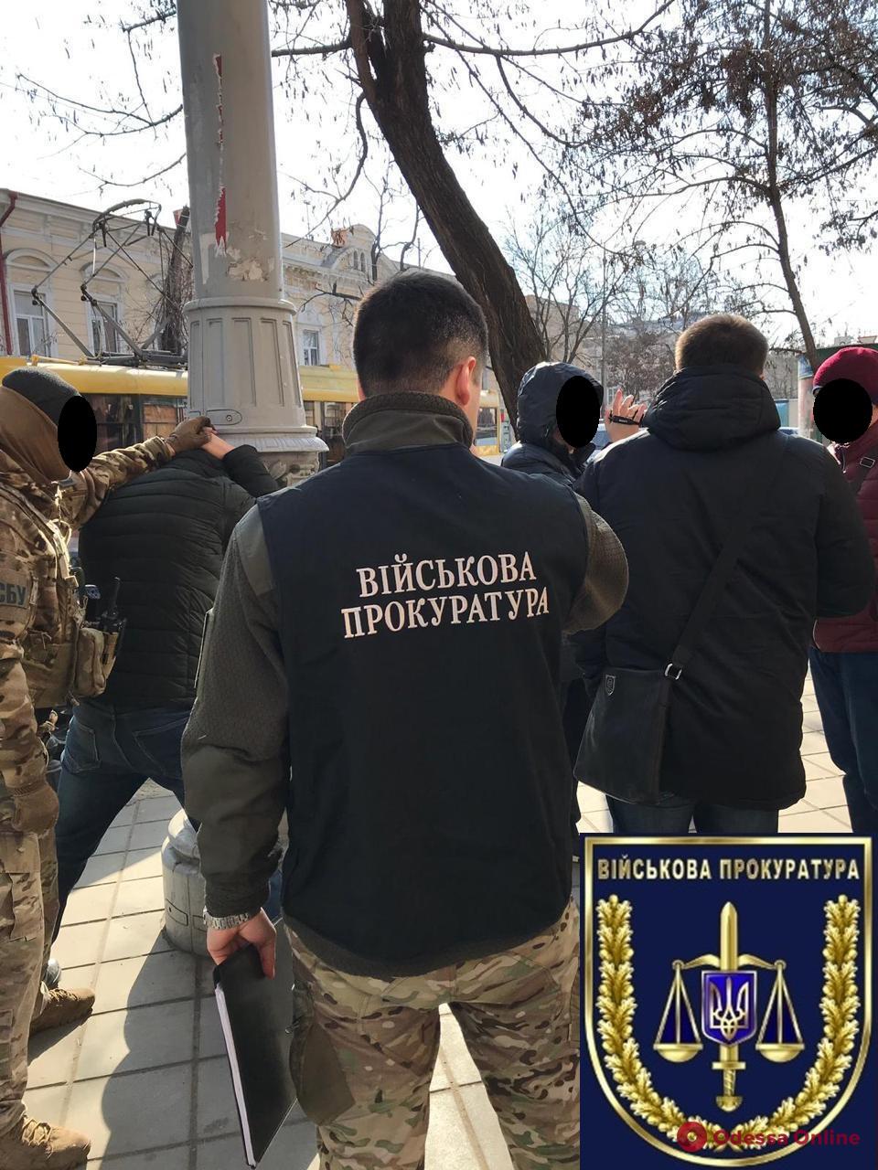Одесская область: капитан полиции погорел на вымогательстве и взятке