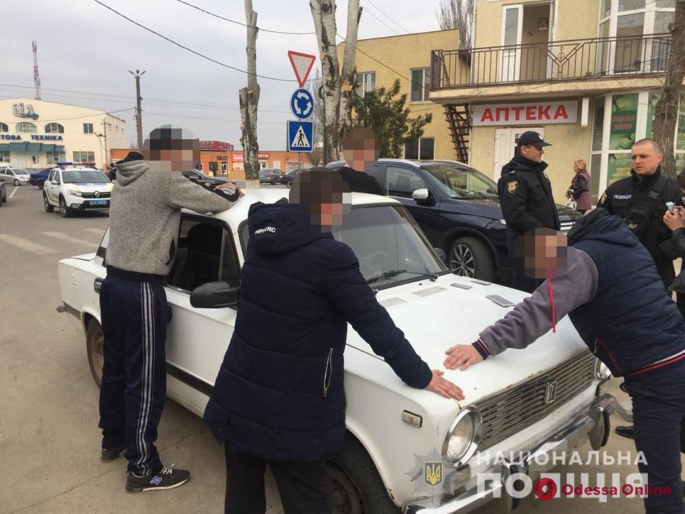 Под Одессой четверо грабителей напали на подростка