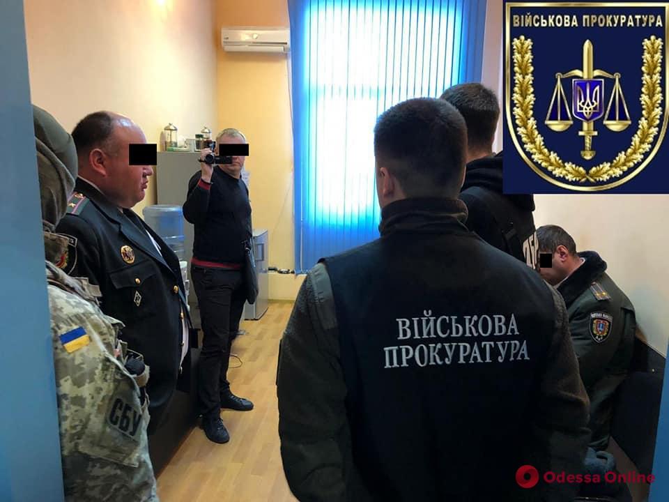 Двое сотрудников Одесского СИЗО погорели на взятке (обновлено)