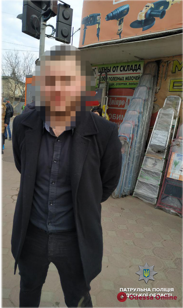 В Одессе конфликт водителей на дороге закончился поножовщиной