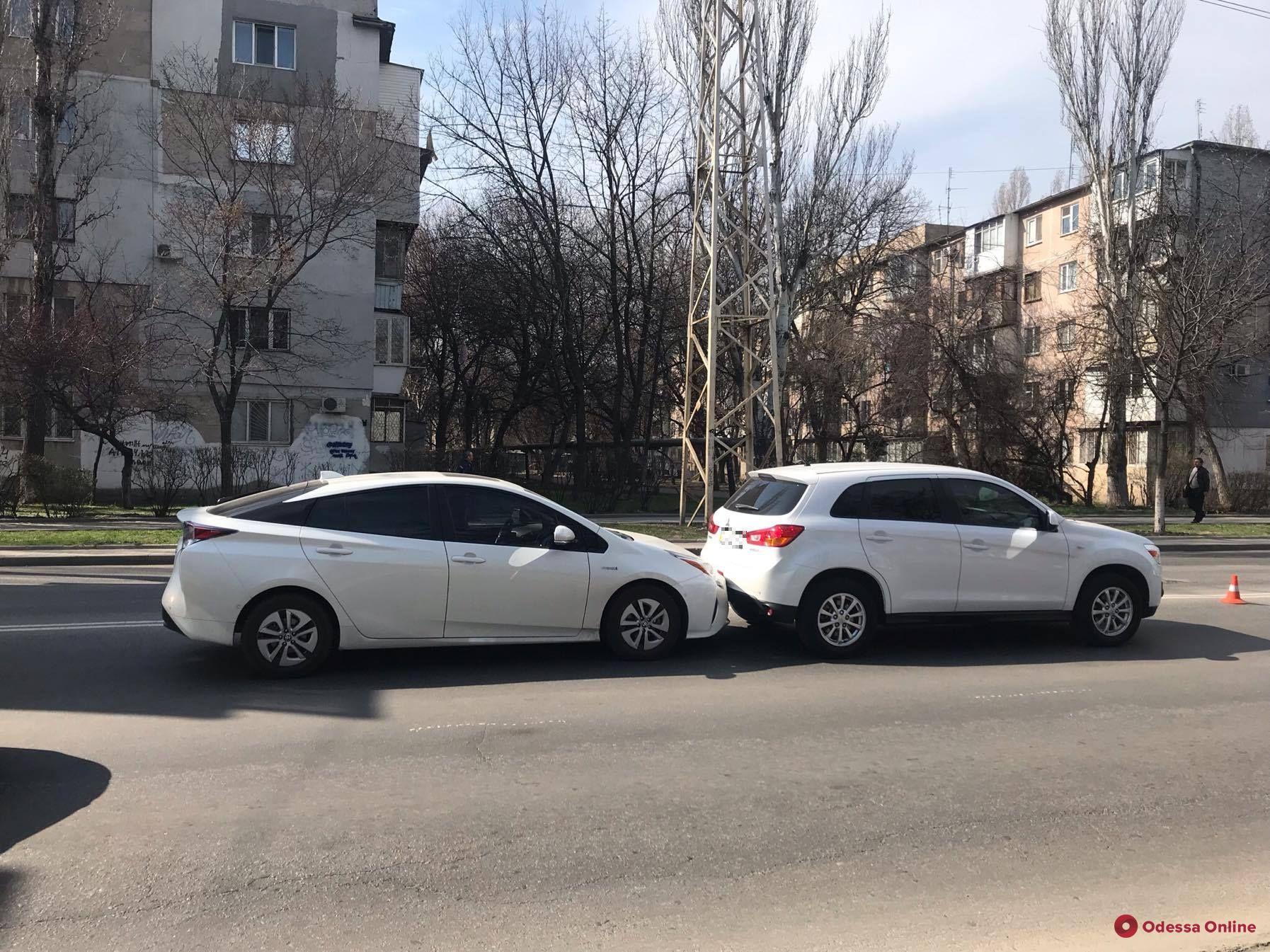 Одесса: на Краснова произошло сразу два ДТП