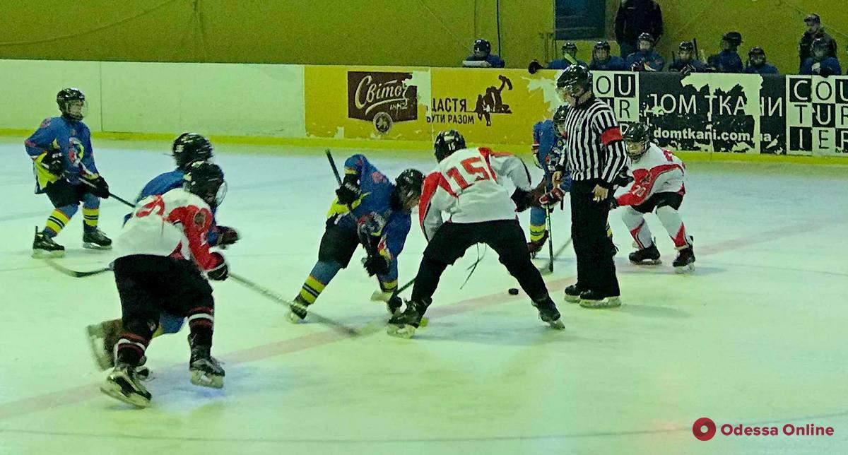 Хоккей: одесситы с боями проиграли «вышибалам» из Киева
