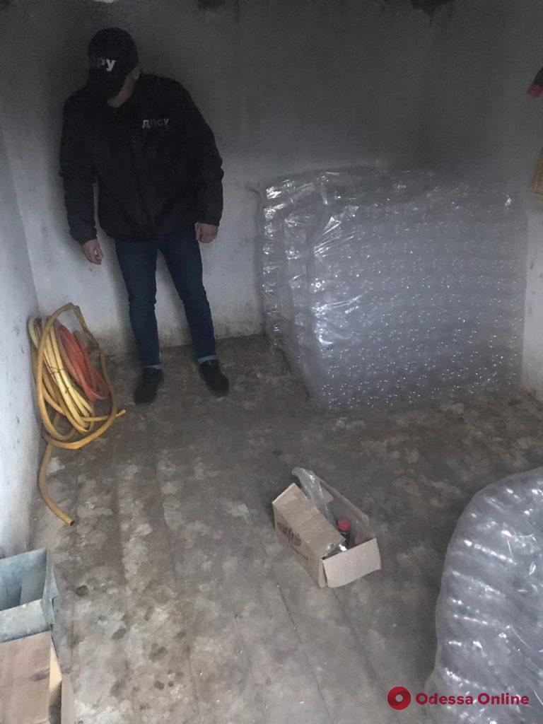В Одесской области обнаружили фальсифицированный алкоголь на полмиллиона гривен