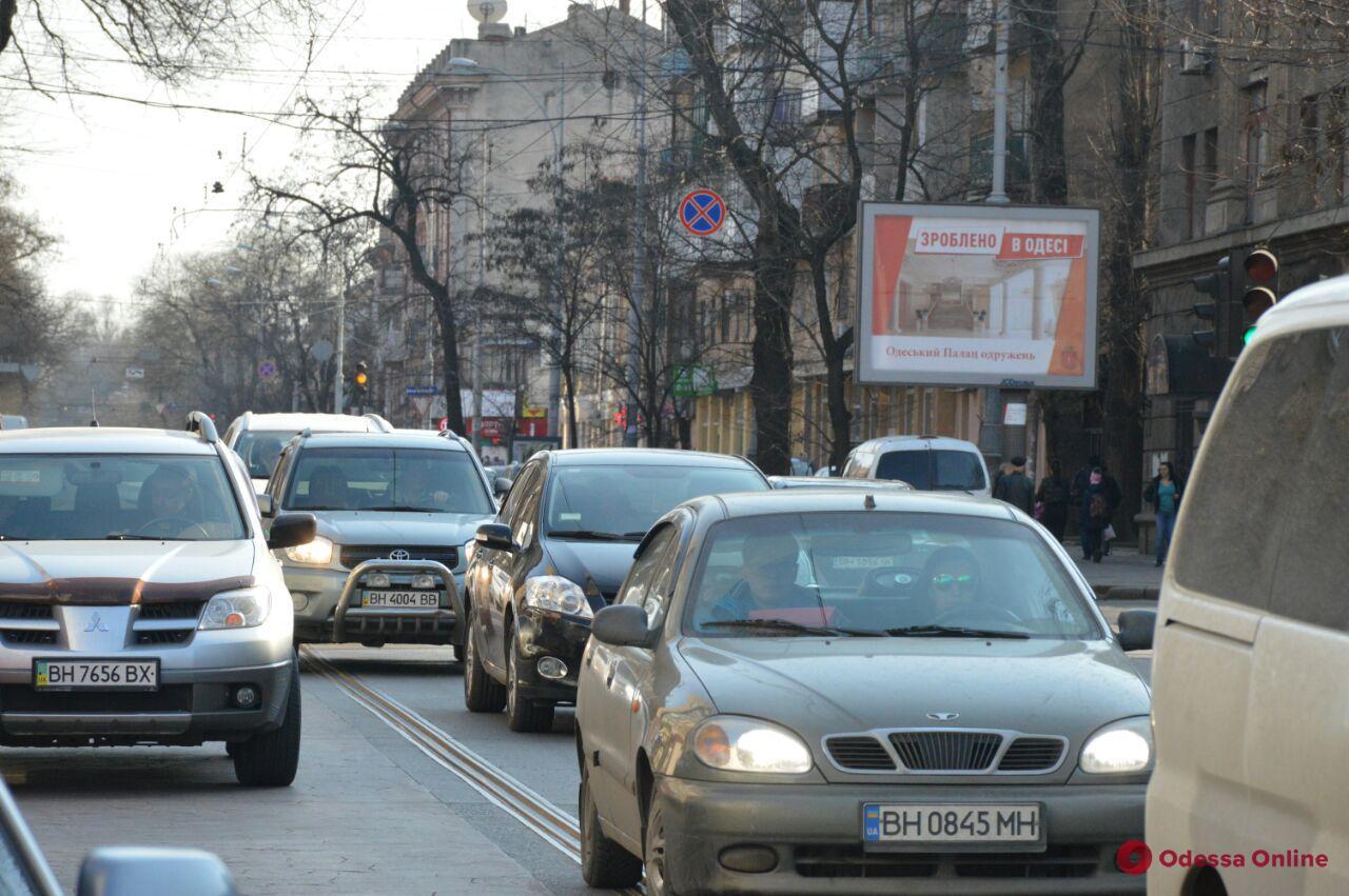 Дорожная обстановка в Одессе: пробки в спальных районах