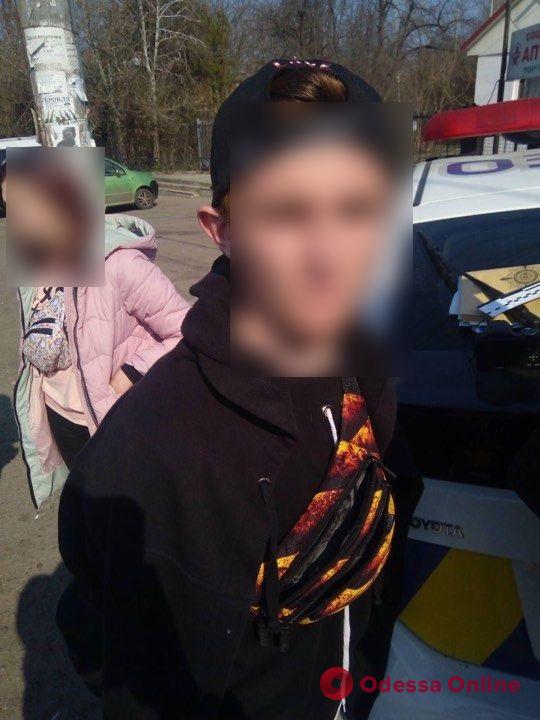 На Даче Ковалевского поймали 18-летнего закладчика