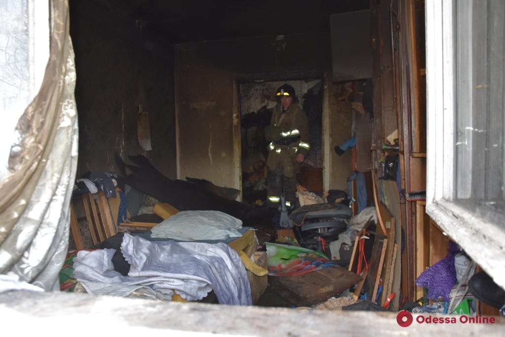 В Одессе горела квартира в жилом доме – хозяйка в реанимации