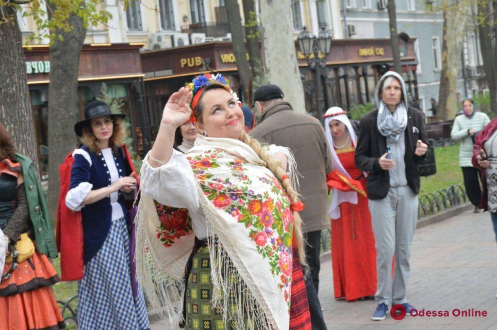 Литературные герои и живая музыка: в Одессе прошел «Букфест» (фоторепортаж)