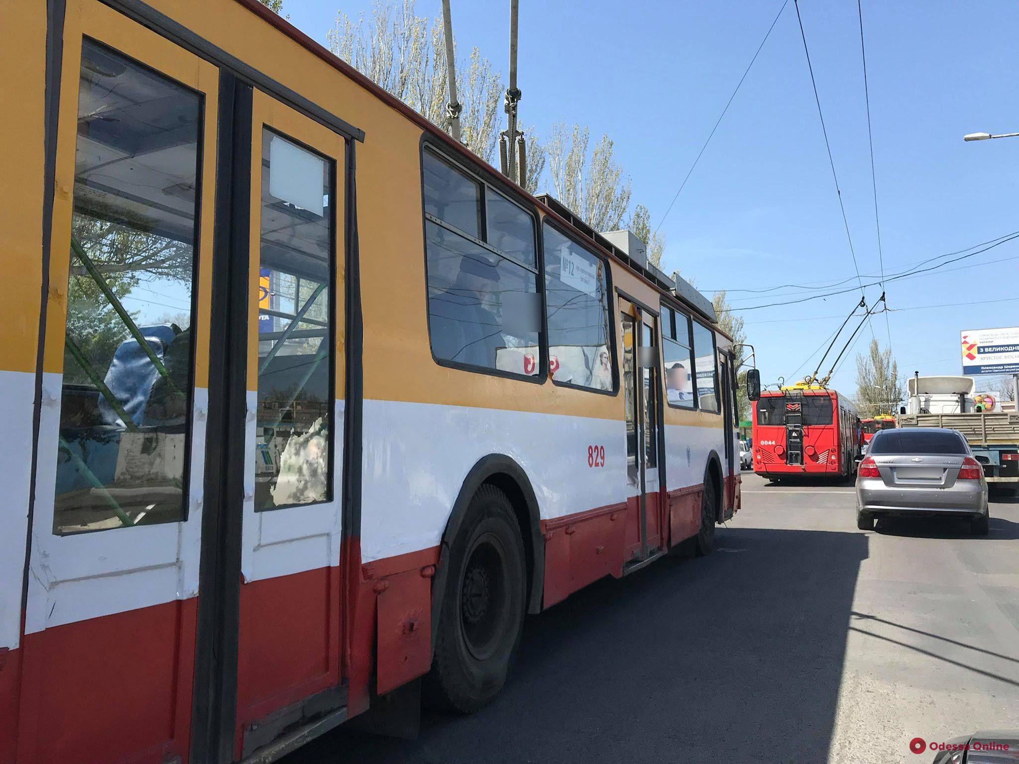 Одесса: на Заставе не ходят троллейбусы из-за обрыва проводов