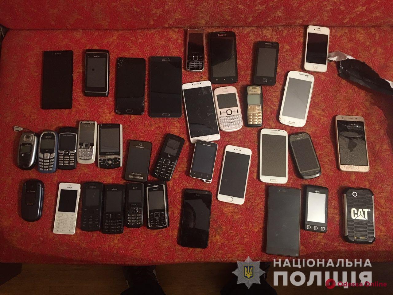У разбойника из Белгорода-Днестровского обнаружили склад чужих вещей — полиция ищет хозяев