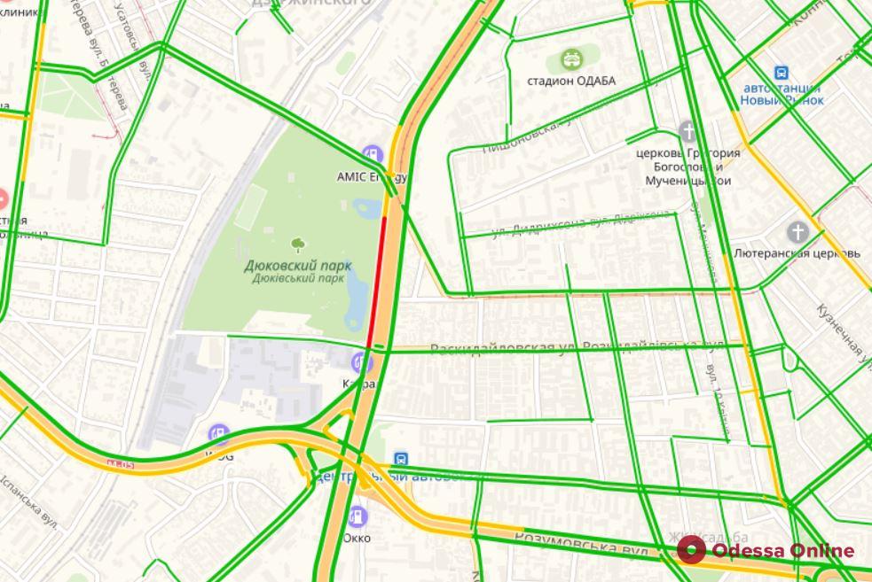 Дорожная обстановка в Одессе: пробки на Таирова и Черемушках