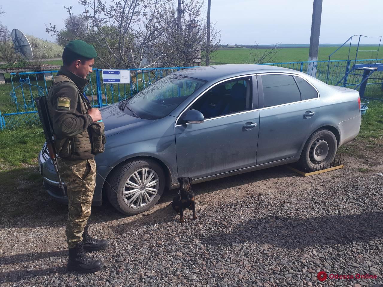 Угнанный в Румынии автомобиль задержали в Одесской области