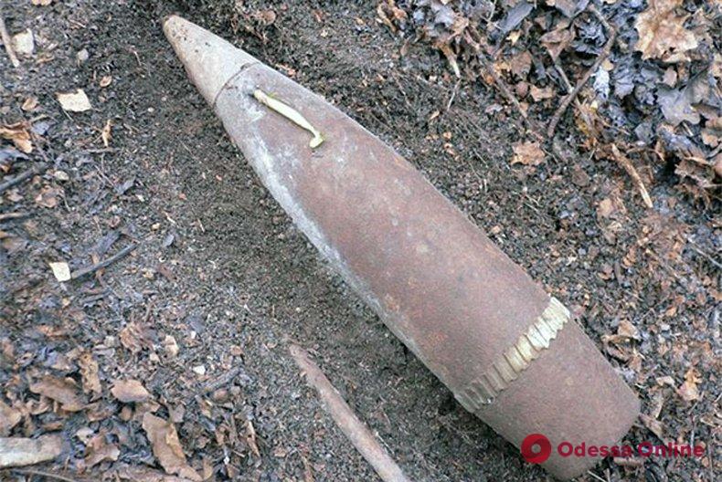 Одесса: на Объездной дороге нашли артиллерийский снаряд