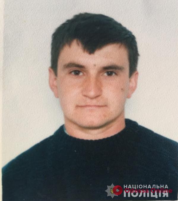 Обстрелял полицейских: в Одесской области разыскивают вооруженного преступника