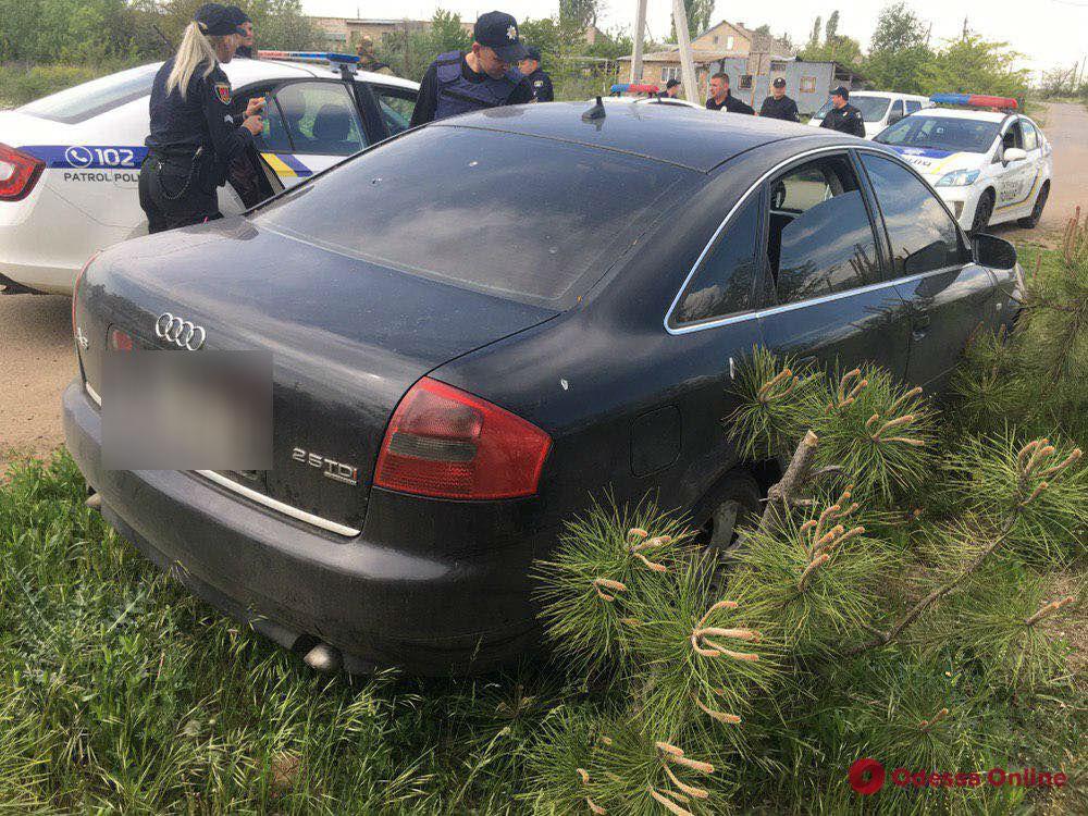 Отследили по мобильному телефону: под Одессой оперативно задержали автоугонщиков