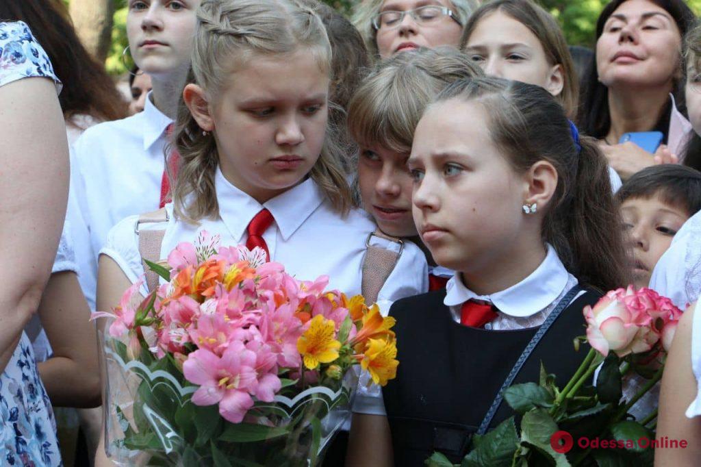 В одесских школах прозвенел последний звонок (фоторепортаж)