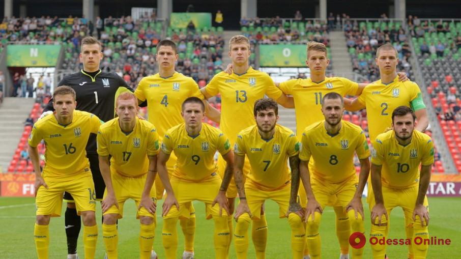 Футбол: сборная Украины с одесситом в составе выиграла второй матч на чемпионате мира