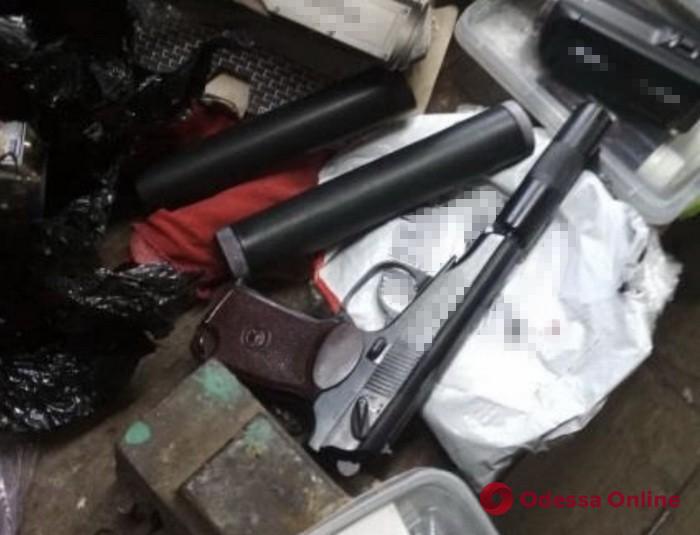 В Одесской области обнаружили тайник с оружием из зоны ООС