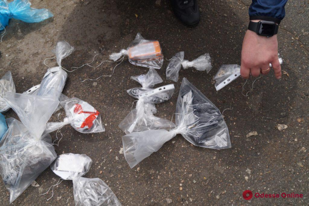 Доставляли героин из России: в Одессе поймали группу вооруженных контрабандистов (фото, видео)
