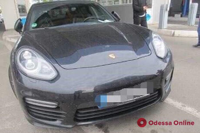 В Одесской области нашли угнанный в Германии Porsche