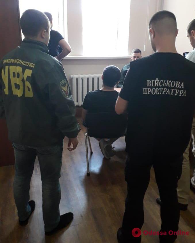 В Черноморске украинец предлагал взятку пограничникам, чтобы пропустили турка
