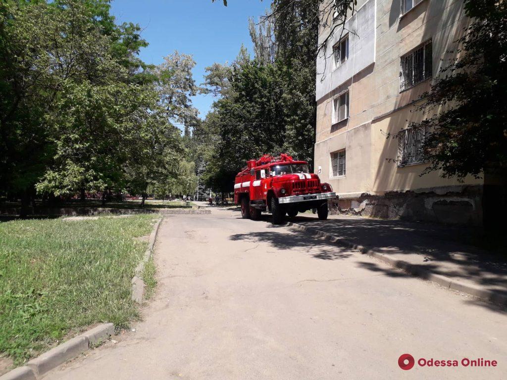 В пятиэтажке на поселке Котовского тушили пожар (фото)