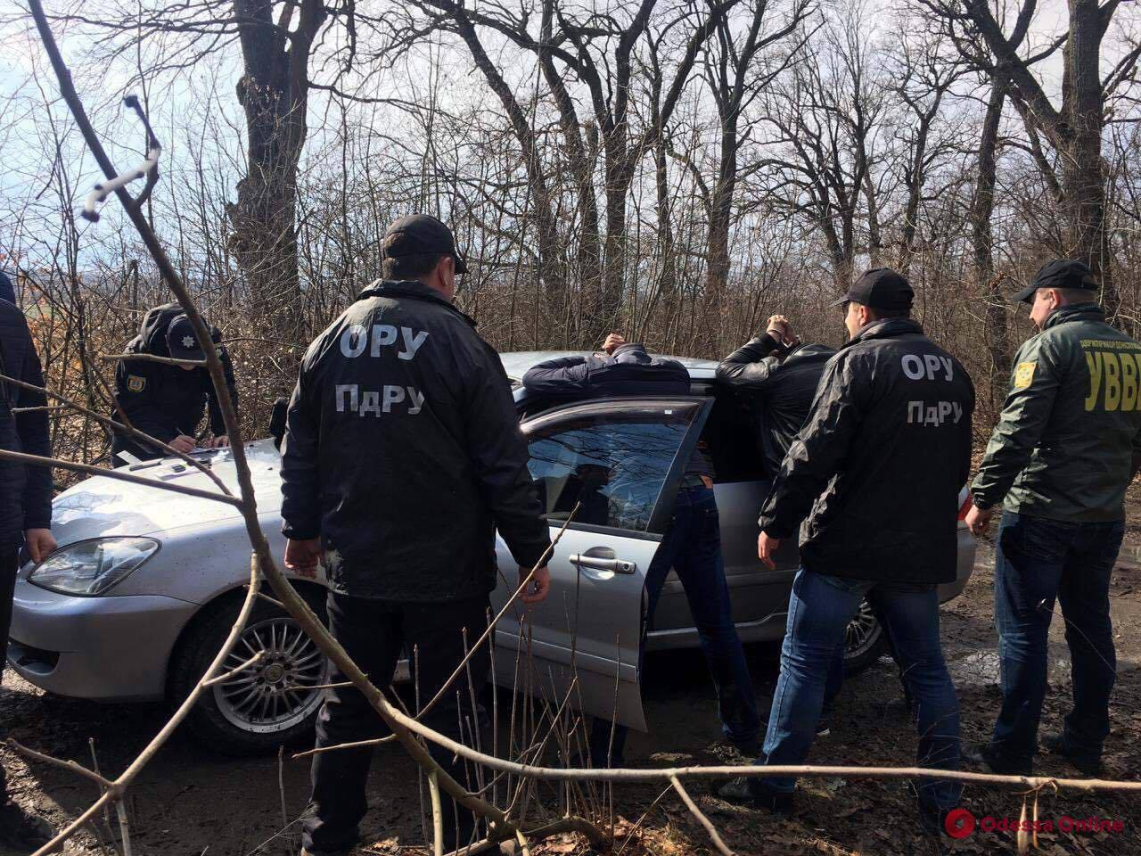 Одесская область: двух контрабандистов будут судить за взятку пограничнику