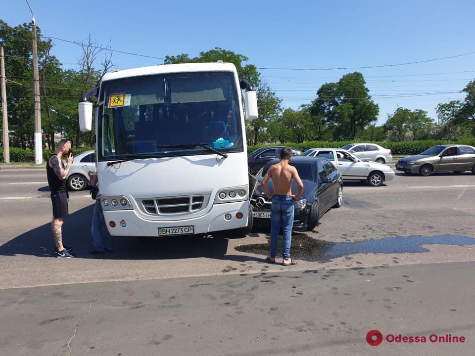 В Одессе автобус с киевскими школьниками попал в ДТП (обновлено)