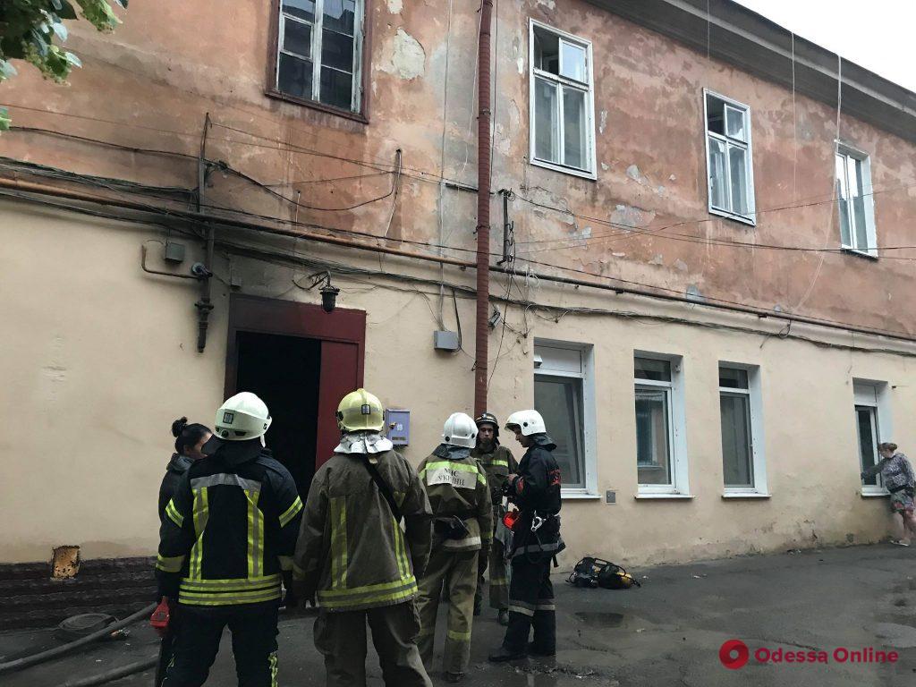 На Софиевской горела трехэтажка – жильцов эвакуировали
