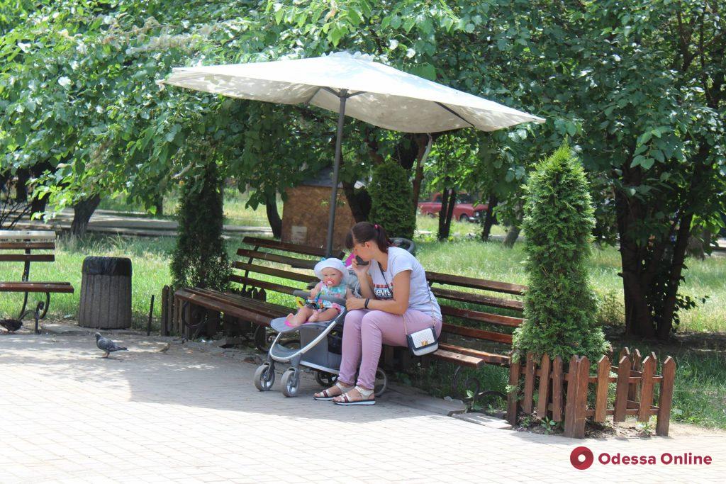 Знойная Одесса: как горожане спасаются от жары