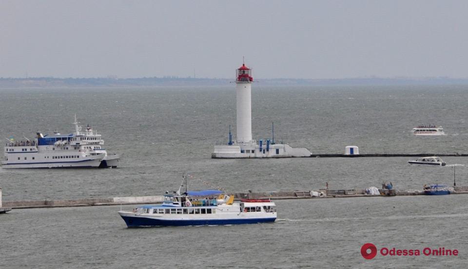 Высокий сезон: причалы морвокзала Одесского порта загружены на 100%