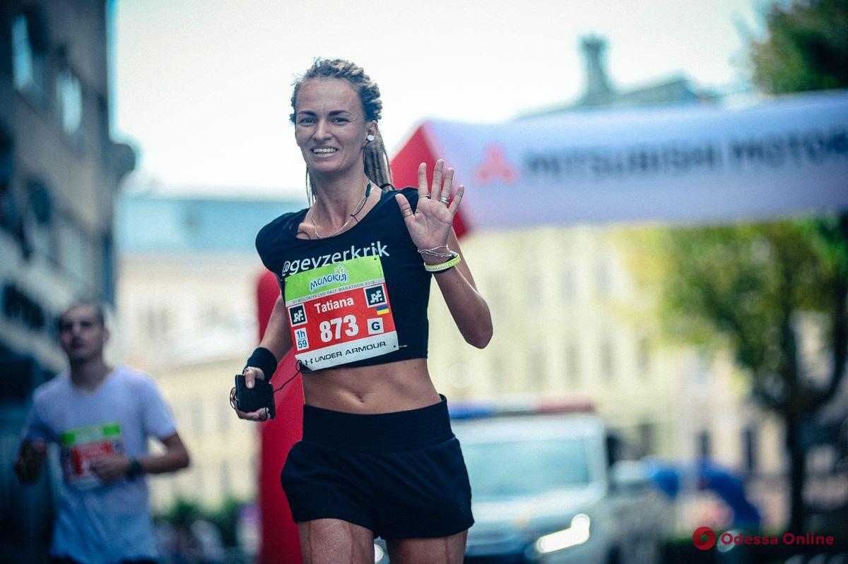 Представительница Одессы пробежала марафон на протезе