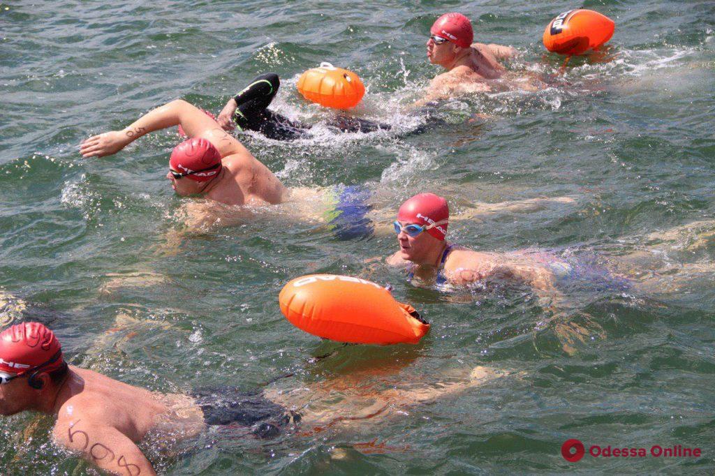 «Плавание — часть моей жизни», — 87-летний одессит принял участие в соревнованиях на открытой воде