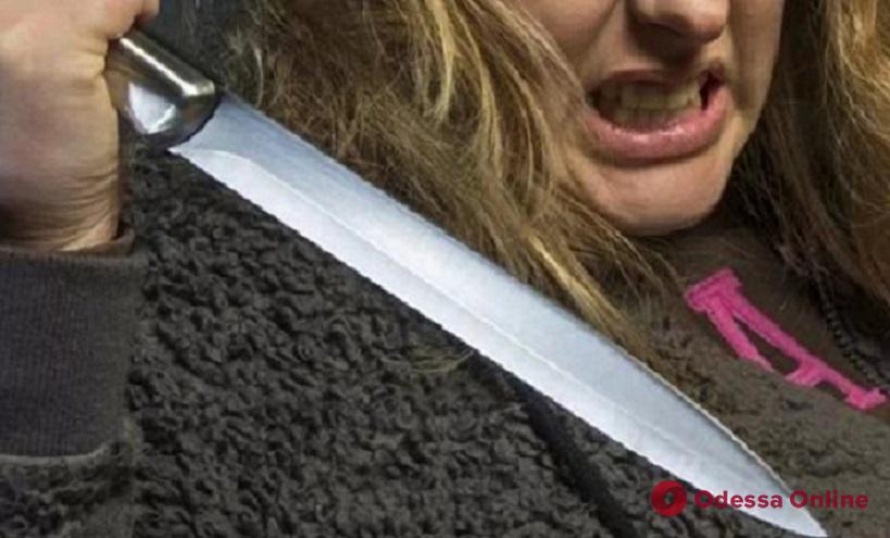 Жительница Одесской области ударила сожителя ножом в живот