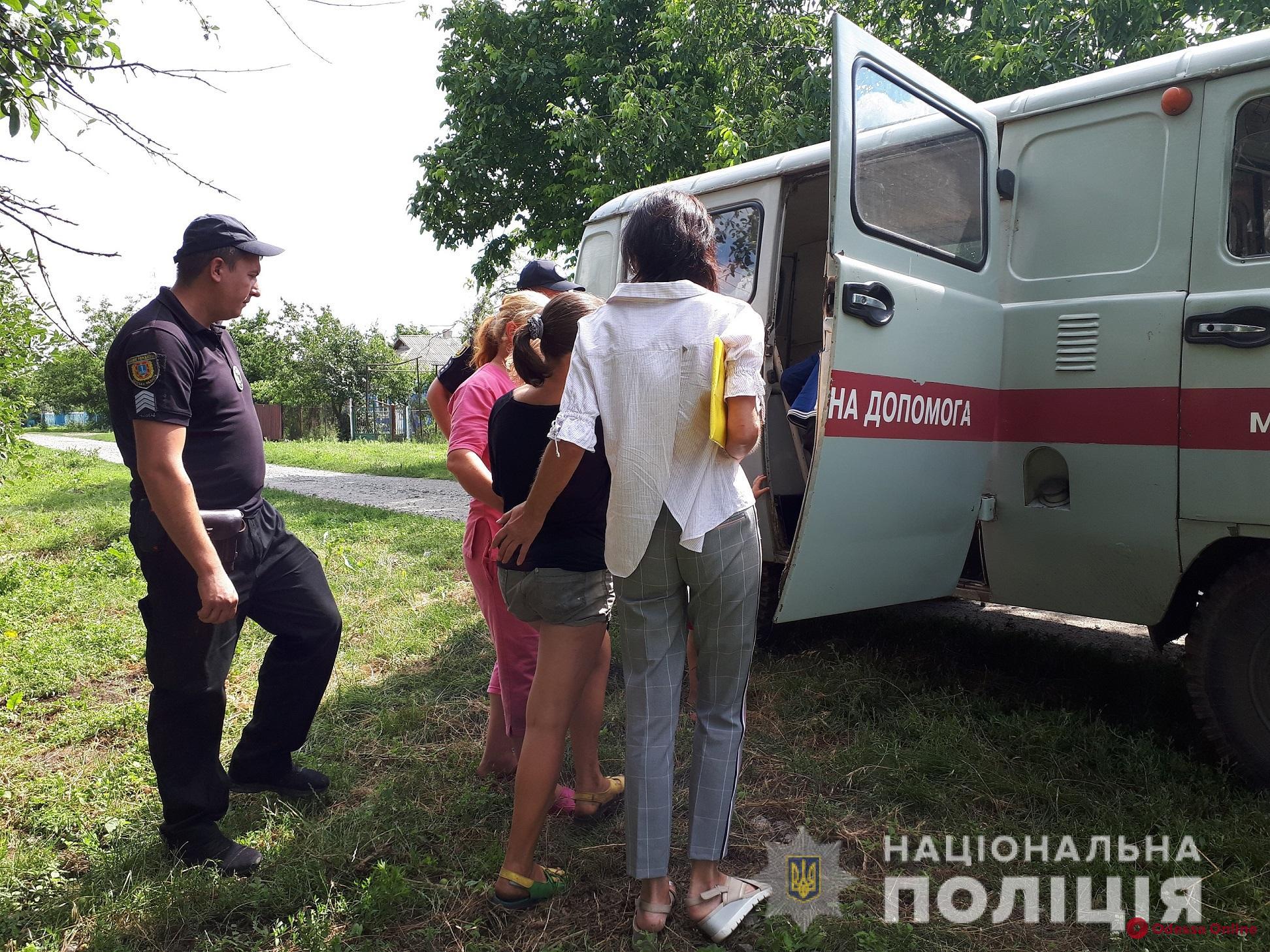 Грязные и голодные: в Одесской области у пьющих родителей отобрали восьмерых детей