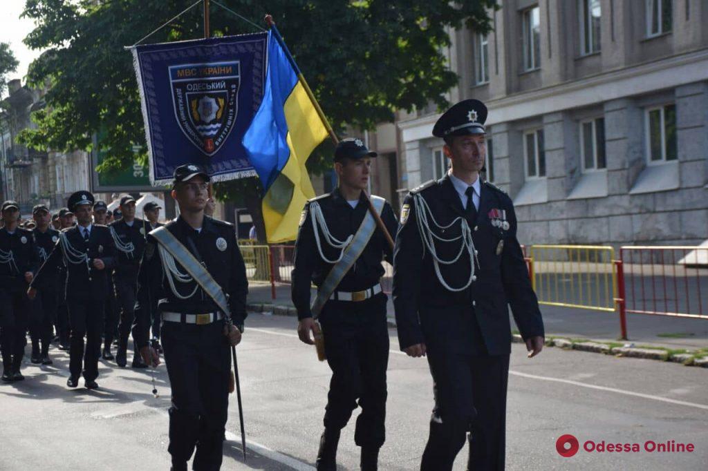 В Одессе прошел марш по случаю четвертой годовщины основания Нацполиции (фото, видео)