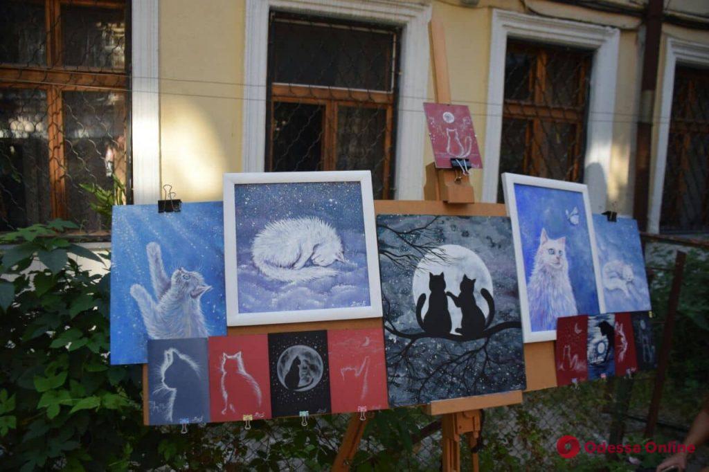 В Одессе прошла благотворительная ярмарка в честь обычной кошки