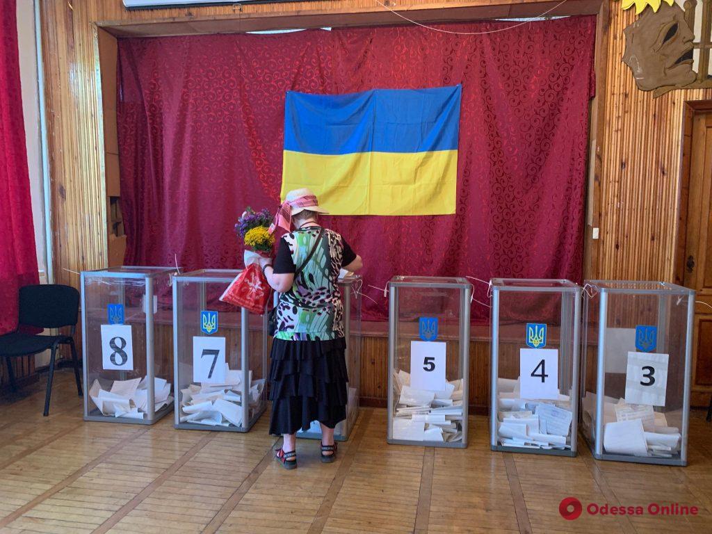 Как проходили выборы в Одессе и области: нарушения, «минирования» и предложение «помечтать»