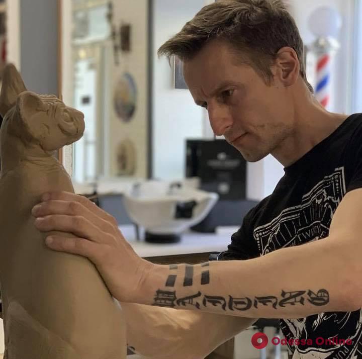 В центре Одессы «поселился» татуированный кот