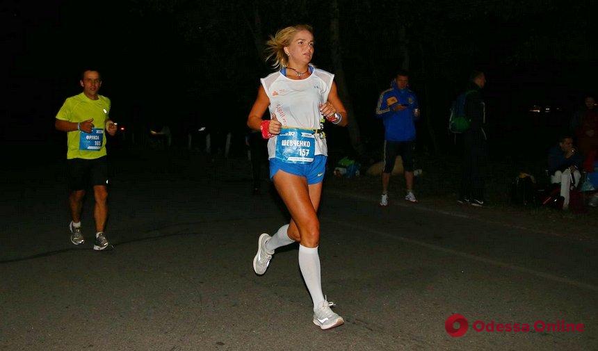 Одесситка выиграла 100-километровый ультрамарафон в Киеве