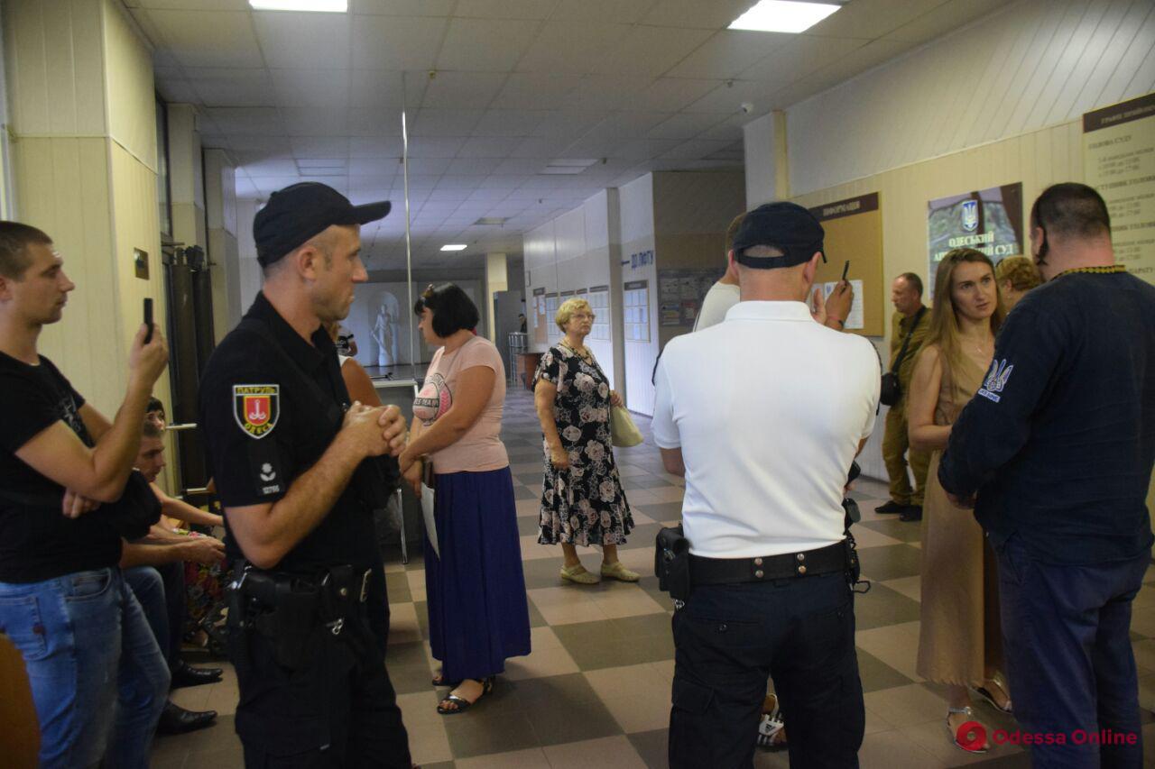 В Одесской области убийцу жены отпустили домой: родственники погибшей требуют отправить его в СИЗО