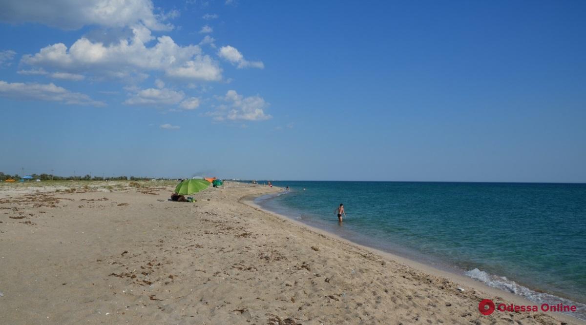 На пляже в Черноморске нашли труп